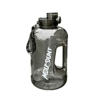Bouteille d'eau de sport transparente extra-large de 1200 ml avec paille et sangle de transport en PC – Idéale pour l'été et le fitness (pour hommes)