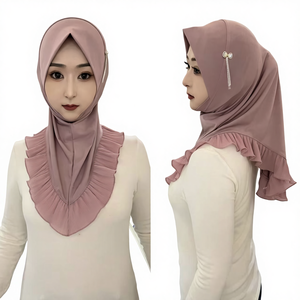 Nuovo Hijab in Tessuto RPET Riciclato con Cristalli e Volant (Sciarpa Semplice con Fiocco e Volant) Primavera 2026 per Donna - Product Image 1