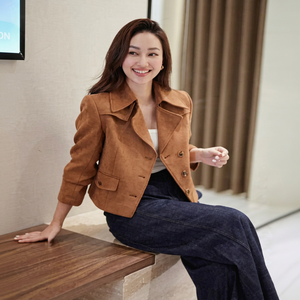 Chaqueta corta de mujer al por mayor, estilo ante marrón, con doble botonadura y solapa de pico, abrigo de invierno de Vietnam [B8079] - Product Image 1