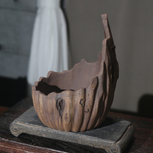 Maceta para Bonsái en Forma de Luna, Hecha a Mano, de Arcilla Morada, Maceta de Escritorio para Plantas - Product Image 1