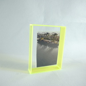 Wholesale Premium Sparkling Clear Magnetic Acrylic Picture <b>Frame</b> Double‑Sided Customizable For Office Desktop Display - Product Image 3