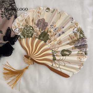 Éventails en bambou sculptés en forme de dragon avec pompon, vente en gros, pour cadeaux de mariage écologiques et objets de collection d'art - Product Image 2