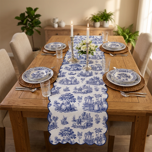 Chemin de table en lin à imprimé toile bleue avec bord festonné pour une décoration élégante de la table à manger - Product Image 3