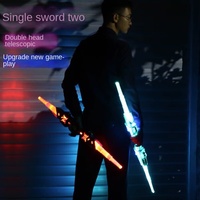 Kinder Original Star Thunders nake Wars Doppelkopf-Lasers chwert Teleskop-LED-Spielzeug messer für Jungen Großhandel vom Nacht markt