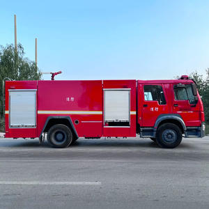 Camion-citerne diesel HOWO 6x4 neuf, télécommandé, capacité supérieure à 10 000 L, avec outils, à vendre - Product Image 6