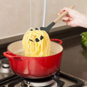High Quality Professional Kitchen <b>Tools</b> Eco-Friendly Spaghetti Wood Handle <b>Silicone</b> Strainer - Product Image 6