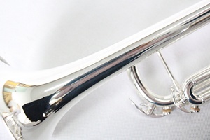 Trompeta Profesional en Si Bemol (Bb) de Grado Superior, Instrumento Musical de Calidad Excepcional en Venta - Product Image 3