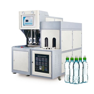 Machine de soufflage par injection de bouteilles en plastique semi-automatique de petite taille pour boissons en Chine - Product Image 4