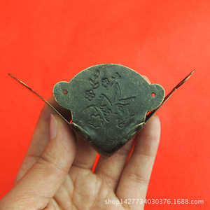 Protector de Esquina B005 de 67 mm, Acero al Carbono, Estilo Antiguo, Diseño Tradicional, Herraje para Muebles - Product Image 2