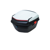 Top case moto CL Brand PP 33L, design commuter, rangement efficace pour un usage quotidien et les courts trajets
