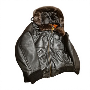 Veste en cuir de mouton avec doublure en fausse fourrure et fourrure véritable au col et à la capuche - Product Image 4