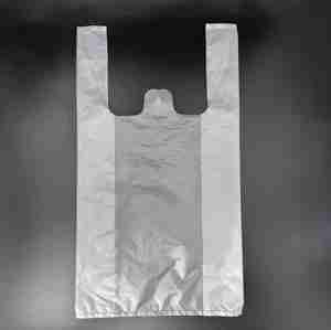 Sacs de T-Shirt en plastique imprimés Flexo transparents poignées de qualité alimentaire personnalisables sacs d'épicerie de supermarché élégants et écologiques - Product Image 1