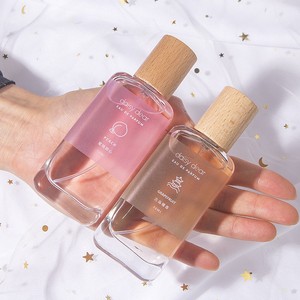 Nouvelle Arrivée <span class=keywords><strong>D</strong></span>éodorant de Haute Qualité <span class=keywords><strong>Parfum</strong></span> <span class=keywords><strong>Fleur</strong></span> de Rose Rafraîchissant Non Collant Senteur Féminine <span class=keywords><strong>Parfum</strong></span> pour <span class=keywords><strong>Femme</strong></span> - Product Image 1