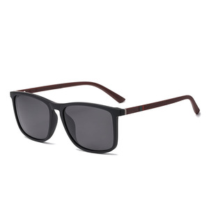 <span class=keywords><strong>Gafas</strong></span> <span class=keywords><strong>de</strong></span> Sol Polarizadas Cuadradas Clásicas <span class=keywords><strong>de</strong></span> Moda al por Mayor <span class=keywords><strong>de</strong></span> Fábrica para Hombres y Mujeres, Ideales para Conducir y Pescar, Venta Transfronteriza - Product Image 5