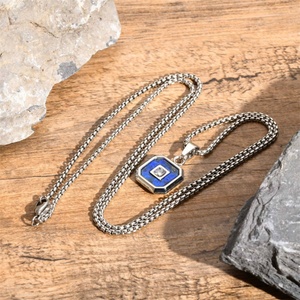 Pendentifs géométriques carrés vierges polis à haute brillance, non-ternissables, pour la vente en gros de bijoux et cadeaux - Product Image 6