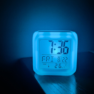 Topjlh Bán Buôn Cá Nhân Đồng Hồ Kỹ Thuật Số Với Hình Ảnh, <span class=keywords><strong>LED</strong></span> Ánh Sáng Ban Đêm Đồng Hồ Báo Thức, OEM Tùy Chỉnh Bàn Trang Trí Nội Thất Quà Tặng - Product Image 1