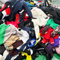 Gebrauchte Markenkleidung der Klasse B im Großhandel, Second-Hand-Designerkleidung, Gemischte Ballen, Vintage-Freizeitkleidung, Verschiedene Stile, Günstige Großmengenlieferung