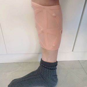 Manchons de soutien musculaire en silicone magnétique souple pour mollets, genoux et cuisses, légers, durables et stables, pour le sport en extérieur, personnalisables - Product Image 3