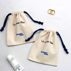 Pochette en tissu de coton mousseline recyclé pour emballage de bijoux, sac à cordon en coton avec logo personnalisé - Product Image 5