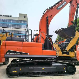 รถขุดตีนตะขาบ DOOSAN DX225LC-9 มือสองจากเกาหลีแท้ น้ำหนัก 25 ตัน เครื่องยนต์เดิม ชั่วโมงการทำงานต่ำ รถขุดไฮดรอลิกขนาดเล็ก สำหรับงานต่างๆ - Product Image 1