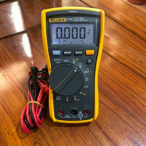 Multímetro Digital Fluke 117 C Usado - Product Image 1