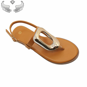 <span class=keywords><strong>Sandali</strong></span> da <span class=keywords><strong>donna</strong></span> alla moda con fibbia in metallo, nuovo stile <span class=keywords><strong>infradito</strong></span> antiscivolo, scarpe da spiaggia personalizzabili con etichetta privata - Product Image 3