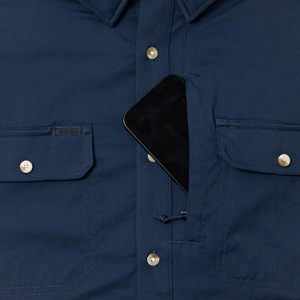 Camisa de pesca con botones, diseño personalizado, estampado integral con diseño de peces, manga corta, capucha perforada, ropa de pesca de alto rendimiento. - Product Image 4