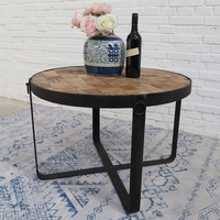 Table basse rustique vintage industrielle avec pieds en métal et plateau en bois