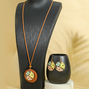 Conjunto de Joyería Bohemia, Collar y Aretes de Resina Floral, Accesorio de Moda para Mujer para Fiestas - Product Image 2