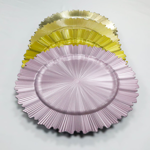 Bán Buôn 13 Inch Vòng Tái Sử Dụng Vàng Nhựa Sạc Tấm Chất Lượng Cao Thân Thiện Với Môi Wedding Party Bảng Trang Trí - Product Image 4