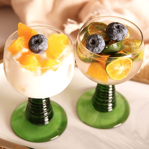 Calice in Vetro Colorato Verde e Rosa Stile Vintage Medievale con Stelo a Spirale, Creativo Portacandele Coupe - Product Image 3