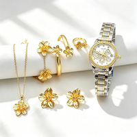 Coffret cadeau montre femme avec cadran 30 mm, montre ornée de strass, bracelet fleuri, collier, bague et boucles d'oreilles