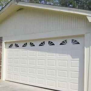 Porte coulissante sur mesure à succès avec accès piétonnier, insonorisée et adaptée aux hôtels, villas privées et garages - Product Image 1