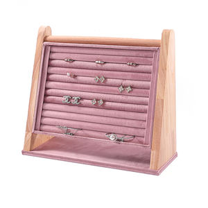 حامل عرض مجوهرات رأسي فاخر جاهز للشحن من المطاط والخشب الصلب والمخمل الناعم لعرض الخواتم والأقراط وحفظ المجوهرات للبيع بالتجزئة - Product Image 4