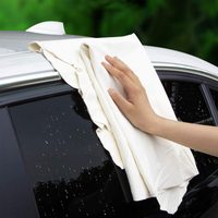 Serviette de lavage de voiture en cuir de chamois en peau de mouton naturelle de qualité supérieure personnalisée