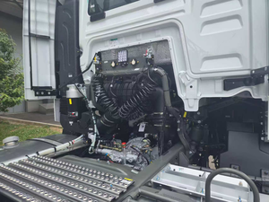 รถบรรทุกหนัก SINOTRUCK 6x4 ดีเซล กำลังมากกว่า 450 แรงม้า เกียร์อัตโนมัติ ระบบกันสะเทือนแบบลม เบาะแถวเดียว รับน้ำหนักได้ 31-40 ตัน - Product Image 3