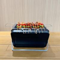 Barbecue portable de style valise, barbecue compact au charbon de bois, surface de cuisson de 32x20,5 cm, assemblage sans outils en 6 étapes pour le camping