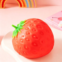 ZIHAI Usine En Gros Réaliste Fruit Fraise Forme 3D Texturé TPR Super Doux Lente Rising Mini Bureau Soulagement Du Stress Jouet
