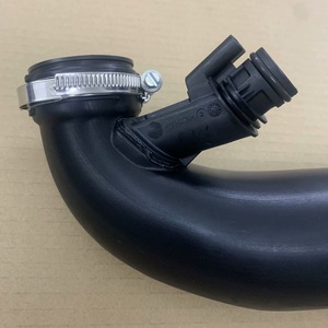 Tuyau de turbocompresseur miniature 13717627501, tuyau d'admission d'air pour réparation et remplacement, avec collier de serrage inclus - Product Image 4