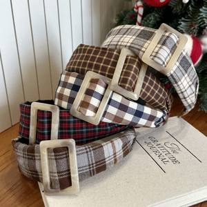 عصابة رأس كورية جديدة بنمط الكلية الكلاسيكي مع مشبك مربعات، إكسسوار أنيق بني اللون للخريف والشتاء - Product Image 6