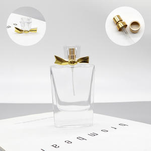 Vente en gros de flacons de parfum en verre carrés de 30 ml, flacons de recharge vides, matériaux d'emballage cosmétique en boîte - Product Image 4