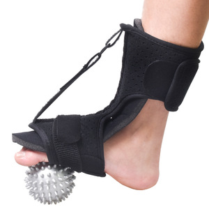 Attelle de soutien du pied Hongtai noire réglable pour fasciite plantaire, attelle de nuit, orthèse pour pied tombant et inversion - Product Image 1