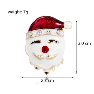 Broche avec motif <span class=keywords><strong>visage</strong></span> <span class=keywords><strong>de</strong></span> Père Noël mignon, chapeau <span class=keywords><strong>de</strong></span> Père Noël rouge à paillettes, détails en <span class=keywords><strong>strass</strong></span> transparents et cristaux rouges, bordure dorée - Product Image 2