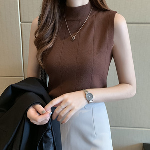 Nouveau débardeur d'été 2025 pour <span class=keywords><strong>femme</strong></span>, coupe ajustée, fin, en maille, <span class=keywords><strong>sans</strong></span> manches, <span class=keywords><strong>court</strong></span> - Product Image 2