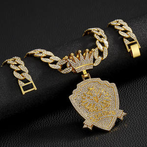 PD3007 Bouclier Couronne Pendentifs Vintage Chaîne Cubaine Colliers Pingentes de coroa de escudo com colares de corrente cubana - Product Image 3