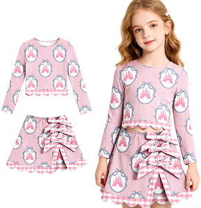 Tenues de sport personnalisées pour bébés filles, avec grands nœuds mignons, pour le tennis, le cheerleading et les jours de match, comprenant une chemise, une jupe à bord festonné, un short et un shorty intégré - Product Image 3