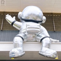 Miroir gonflable géant LED en forme d'astronaute argenté en tissu Oxford avec logo personnalisé pour la décoration d'événements/musée spatial