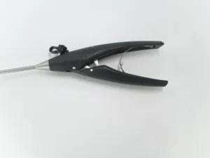 Set di Strumenti per Laparoscopia con Porta-Aghi e Ago di Veress, Pinze Manuali per Laparoscopia con Impugnatura in Plastica - Product Image 5