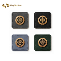 Étiquette en cuir personnalisée Jinyi OEM ODM, badge métallique avec logo, design carré cousu, fabricant de patchs en cuir pour vêtements hijab