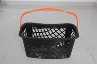 Panier de courses en plastique en gros, panier à main pour supermarché avec design ajouré pour l'utilisation en magasin d'alimentation et de détail